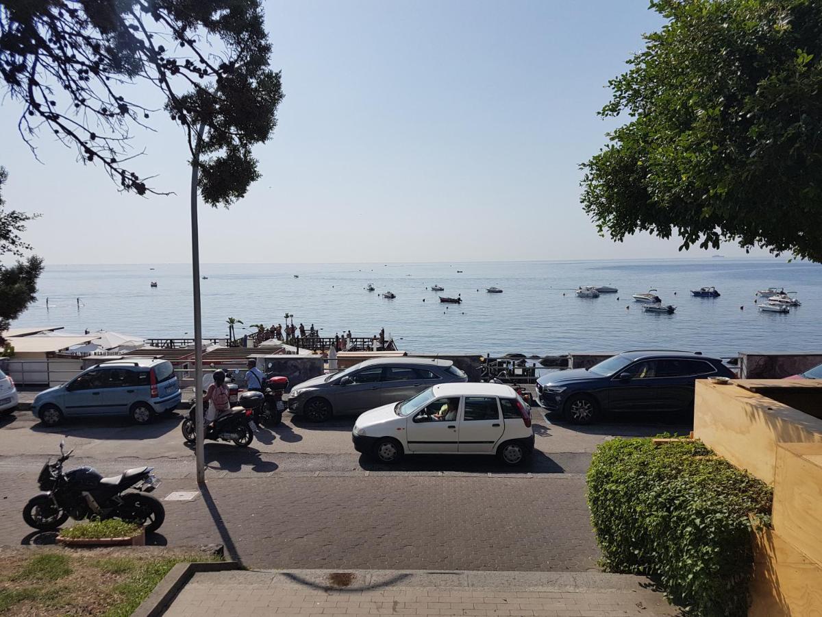 Xiphonia Holiday House Aci Castello Bagian luar foto